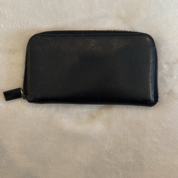 Prada Black Leather Zip Wallet in Black - Picture 2 of 11